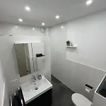 Quarto em Acomodações Particulares Live-in 5 *