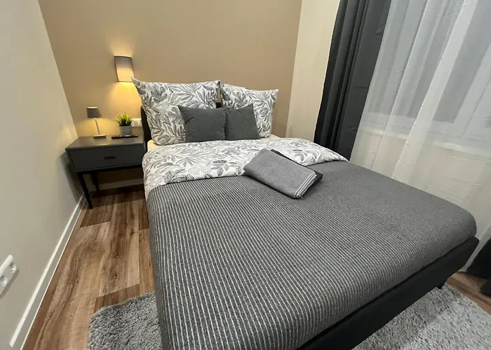 Live-in 5 Homestay *