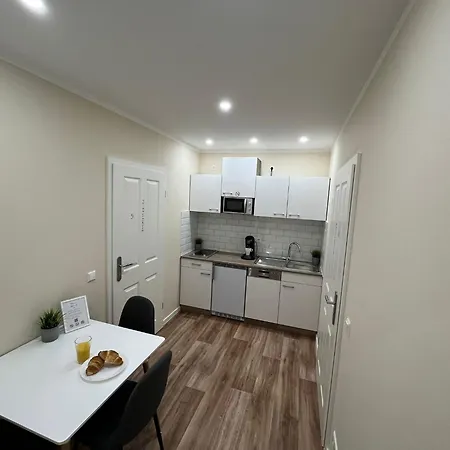 Live-in 5 בית אירוח