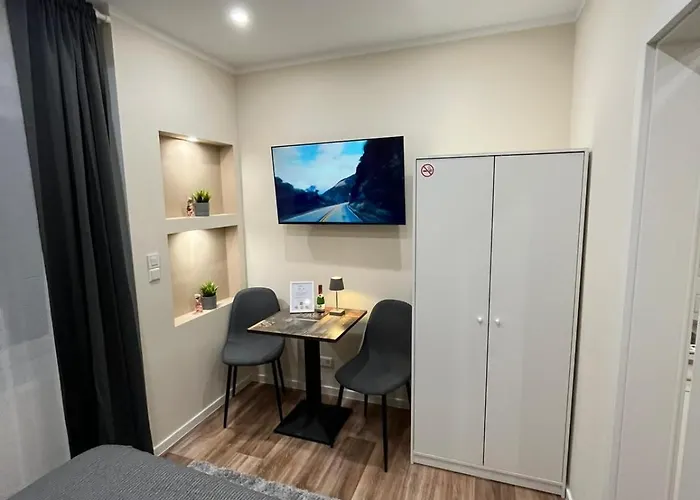 Live-in 5 בית אירוח